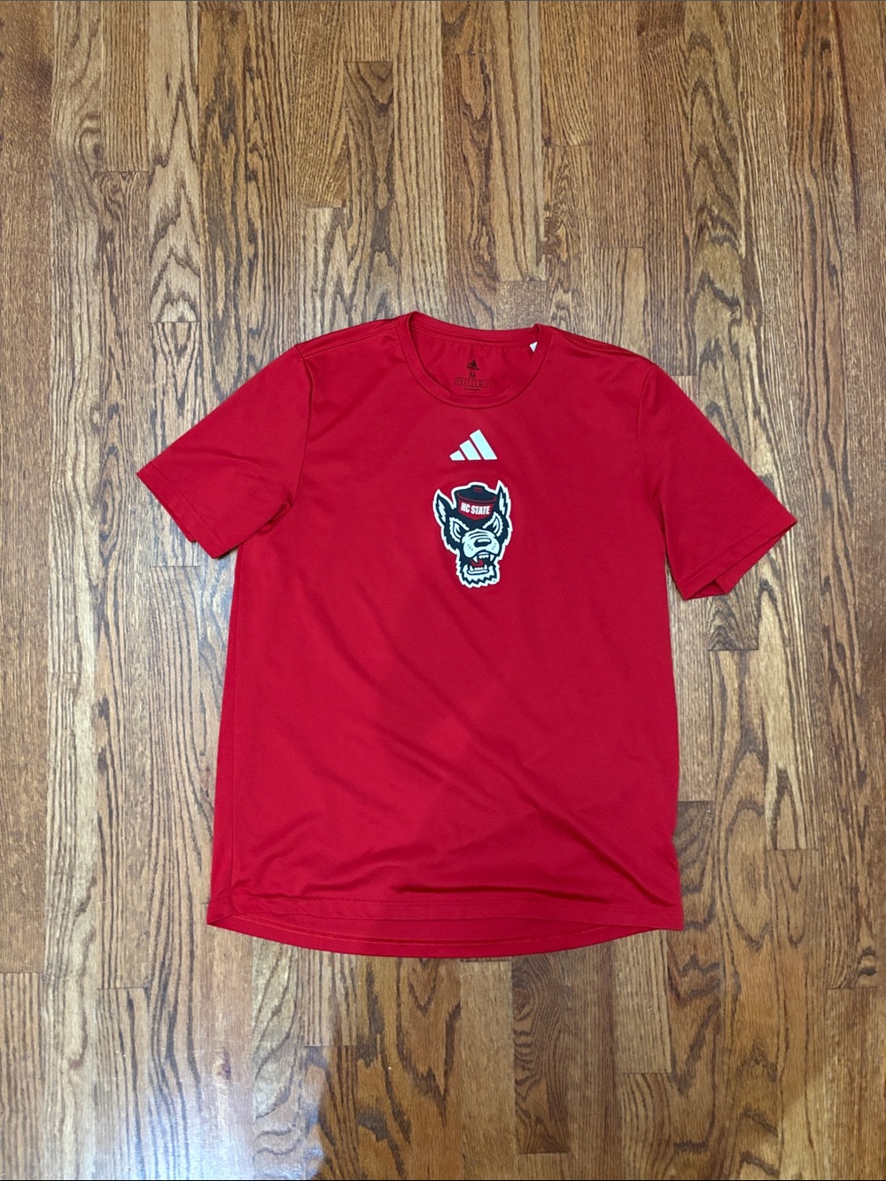 adidas Men’s Red Short-Sleeve Performance Tee with Wolf Logo